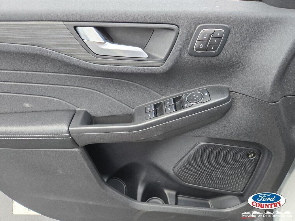 new 2025 Ford Escape PHEV car, priced at $35,848