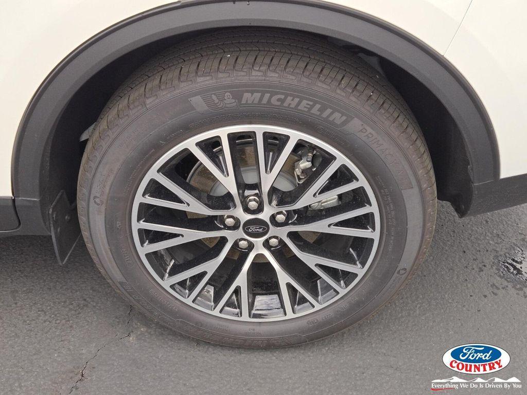 new 2025 Ford Escape PHEV car, priced at $35,848