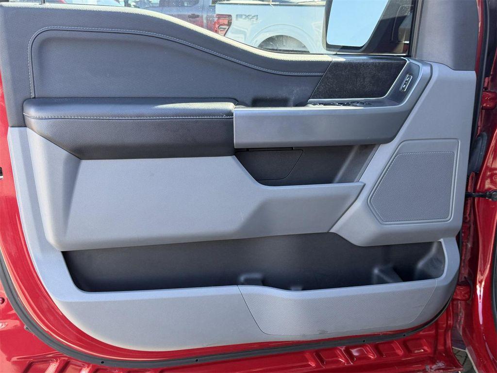 used 2021 Ford F-150 car, priced at $32,000