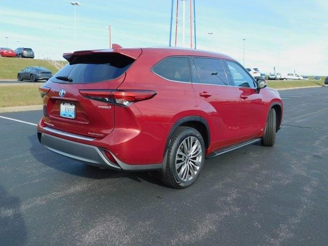 used 2022 Toyota Highlander Hybrid car, priced at $38,462