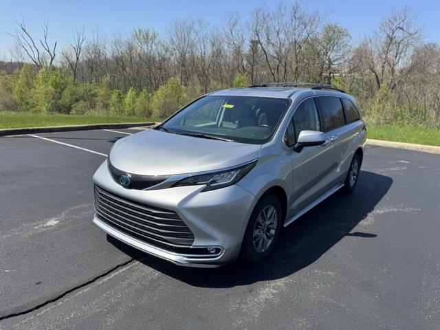 used 2021 Toyota Sienna car, priced at $32,687
