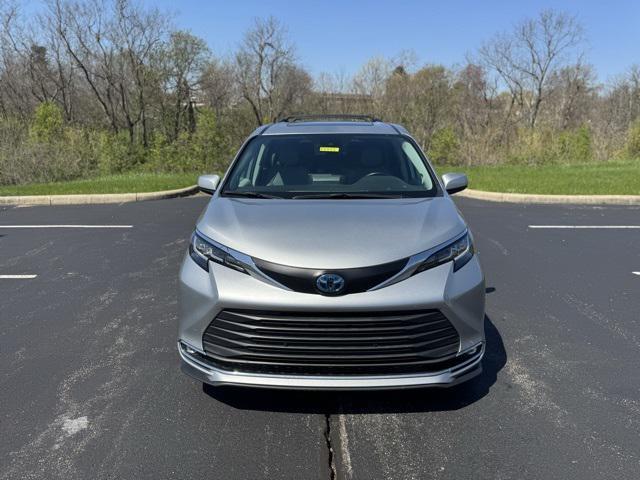 used 2021 Toyota Sienna car, priced at $32,687