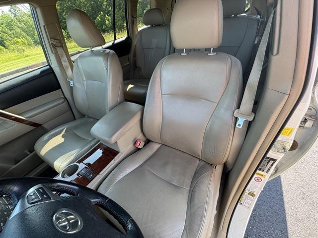 used 2011 Toyota Highlander car, priced at $11,450
