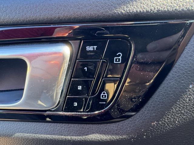 used 2019 Porsche Cayenne car, priced at $32,535