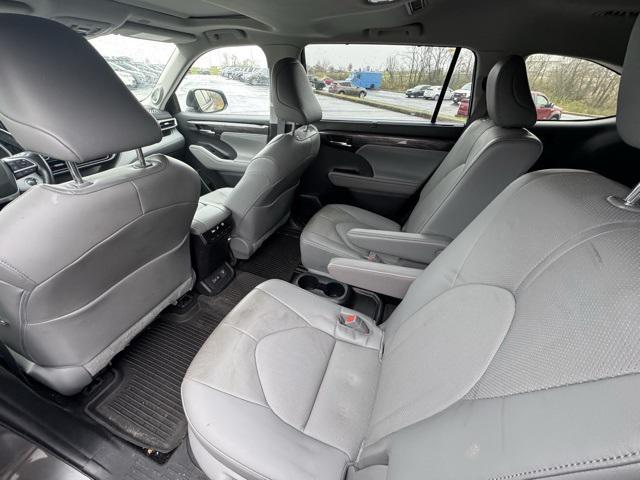 used 2023 Toyota Highlander Hybrid car, priced at $41,600