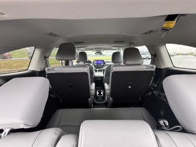 used 2023 Toyota Highlander Hybrid car, priced at $41,600