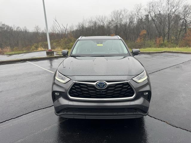 used 2023 Toyota Highlander Hybrid car, priced at $41,600