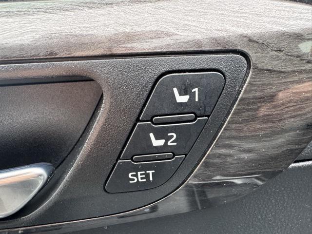 used 2023 Toyota Highlander Hybrid car, priced at $41,600