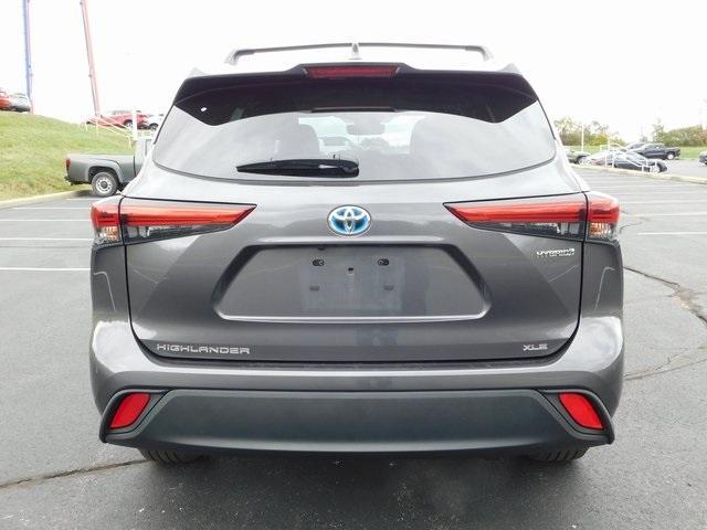 used 2022 Toyota Highlander Hybrid car, priced at $35,431