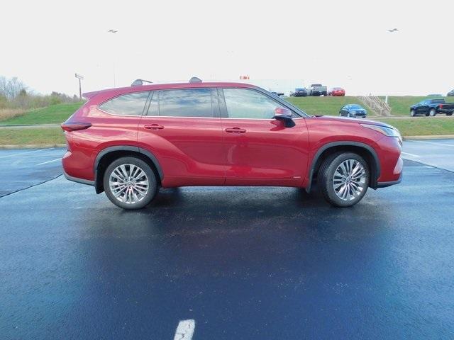 used 2024 Toyota Highlander Hybrid car, priced at $50,989