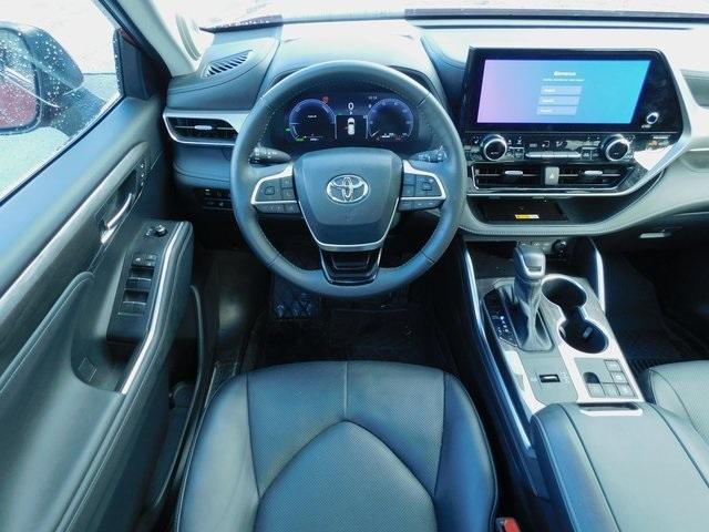 used 2024 Toyota Highlander Hybrid car, priced at $50,989