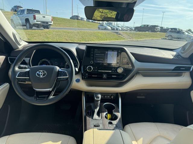 used 2021 Toyota Highlander Hybrid car, priced at $28,252