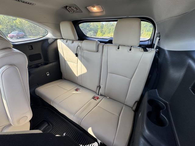 used 2021 Toyota Highlander Hybrid car, priced at $28,252