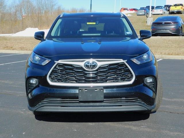 used 2023 Toyota Highlander car, priced at $36,998