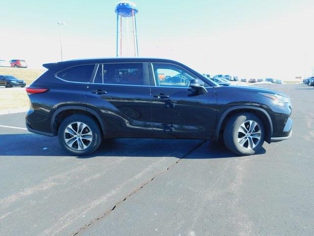 used 2023 Toyota Highlander car, priced at $36,998