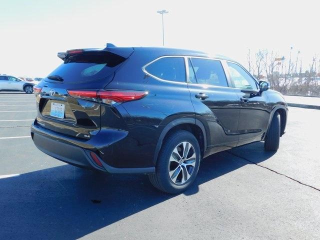 used 2023 Toyota Highlander car, priced at $36,998