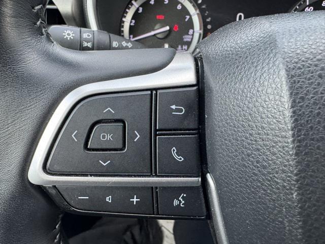 used 2022 Toyota Highlander car, priced at $35,363