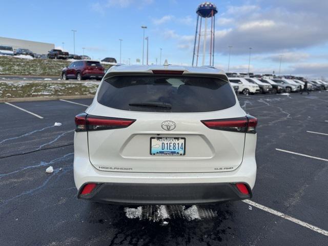 used 2022 Toyota Highlander car, priced at $35,363