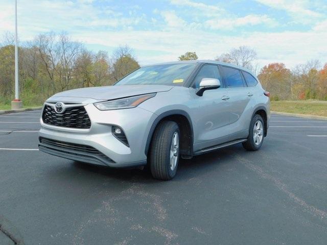 used 2021 Toyota Highlander car, priced at $33,720