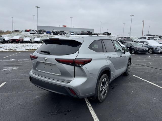 used 2024 Toyota Highlander car, priced at $36,284