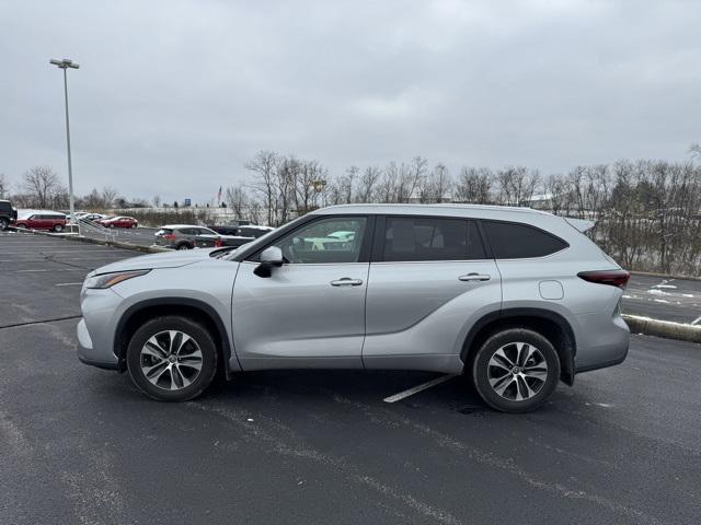 used 2024 Toyota Highlander car, priced at $36,284