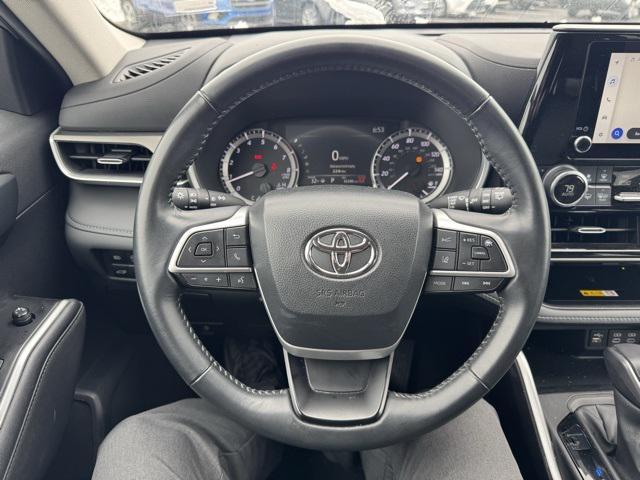 used 2024 Toyota Highlander car, priced at $36,284