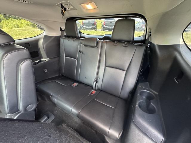 used 2021 Toyota Highlander Hybrid car, priced at $31,072