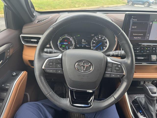 used 2021 Toyota Highlander Hybrid car, priced at $31,954