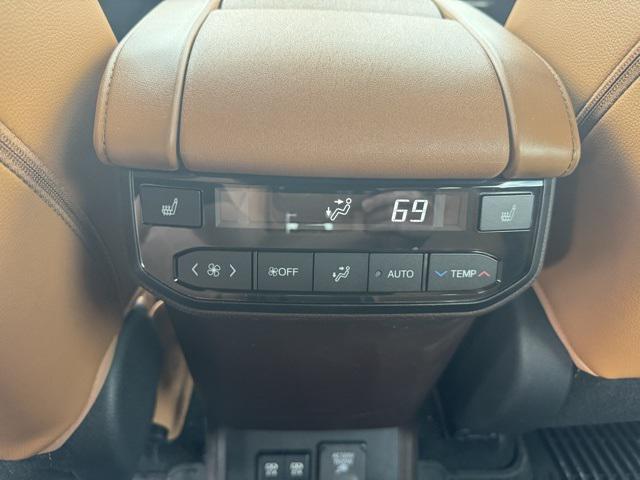 used 2021 Toyota Highlander Hybrid car, priced at $31,954