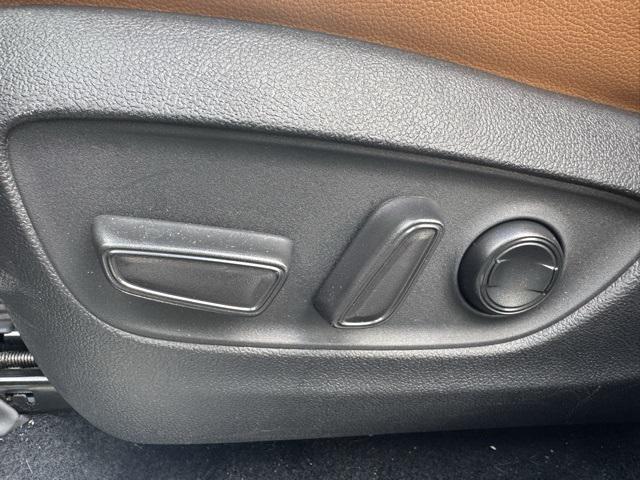 used 2021 Toyota Highlander Hybrid car, priced at $31,954