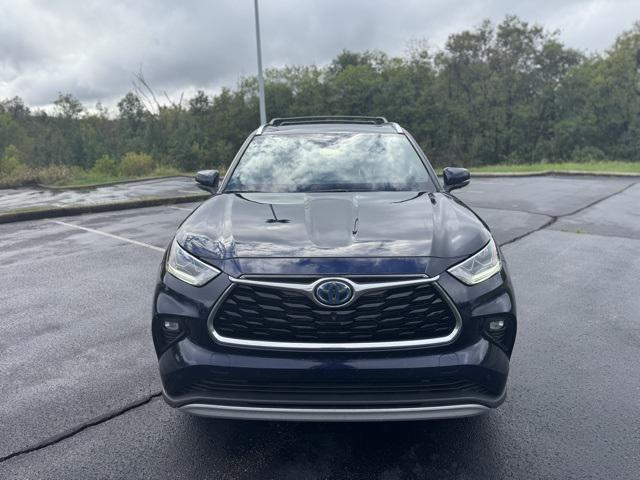 used 2021 Toyota Highlander Hybrid car, priced at $31,954
