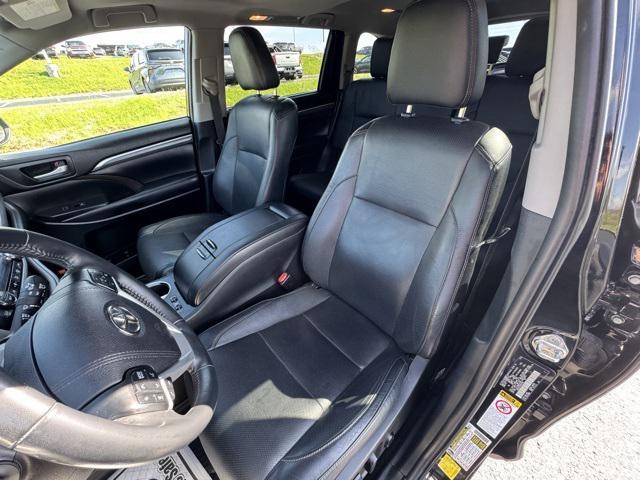 used 2019 Toyota Highlander car, priced at $29,498