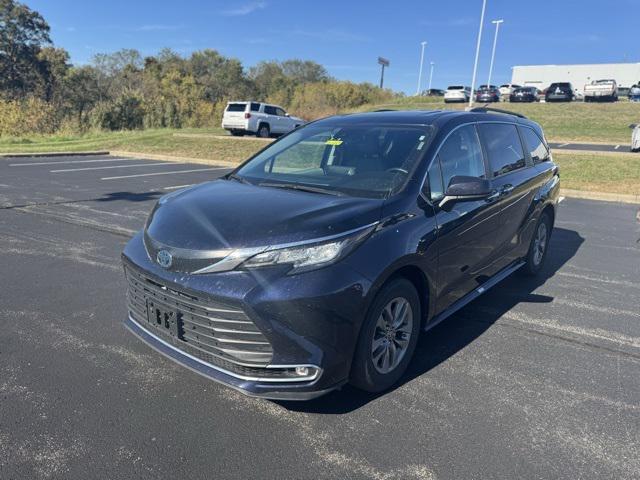 used 2023 Toyota Sienna car, priced at $33,989