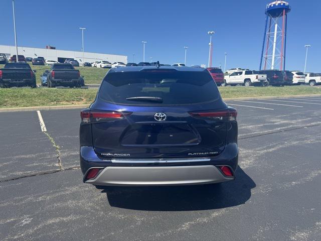 new 2025 Toyota Highlander car, priced at $54,598