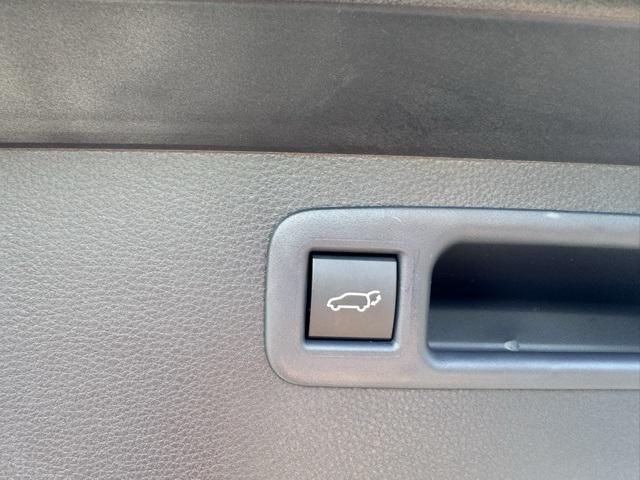 new 2025 Toyota Highlander car, priced at $54,598