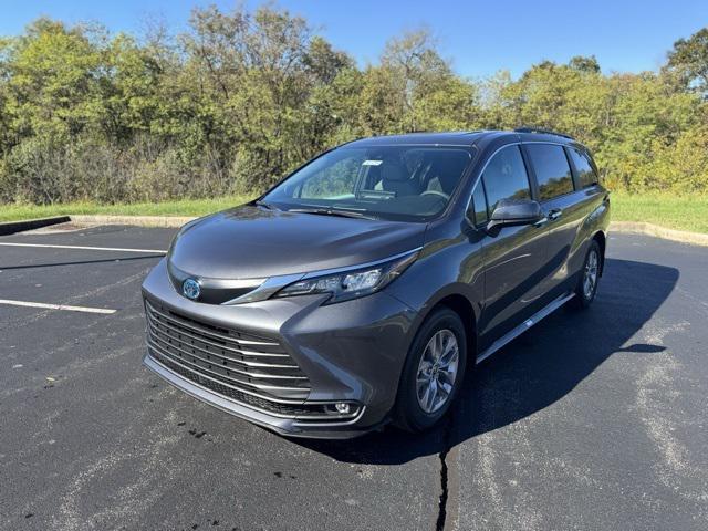 new 2025 Toyota Sienna car, priced at $48,819