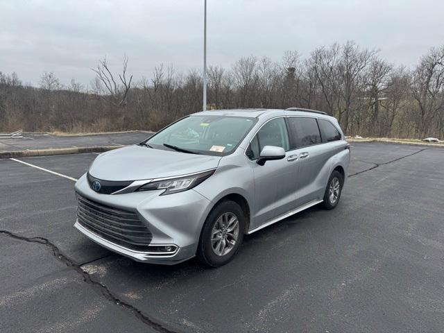 used 2023 Toyota Sienna car, priced at $39,898