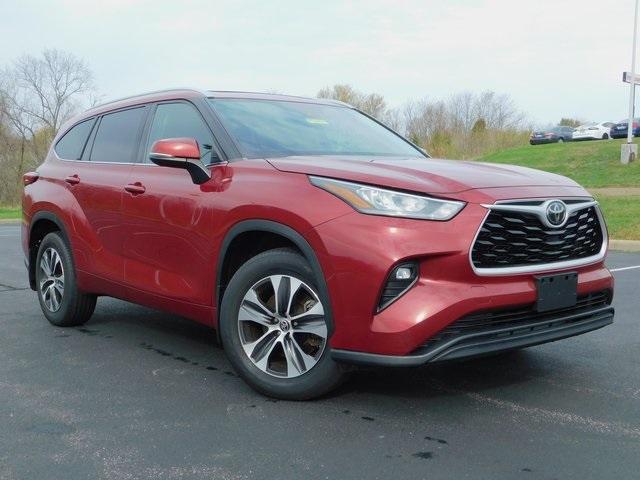 used 2020 Toyota Highlander car, priced at $23,746