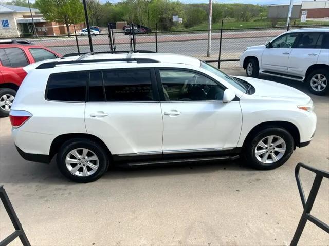 used 2012 Toyota Highlander car, priced at $9,998