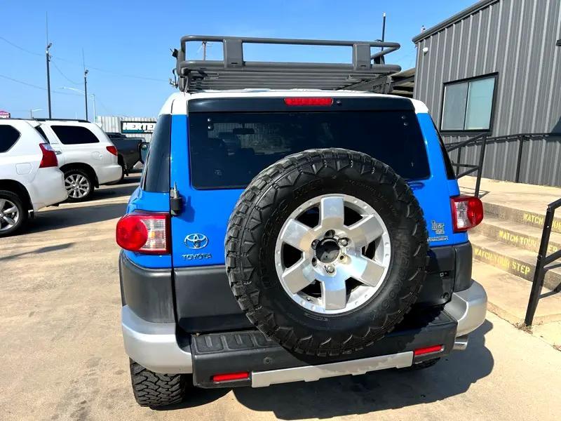 used 2007 Toyota FJ Cruiser car, priced at $21,998