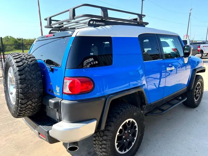 used 2007 Toyota FJ Cruiser car, priced at $21,998