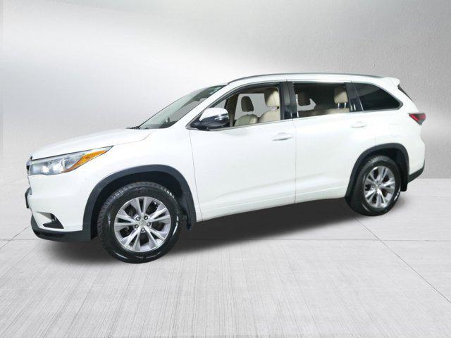 used 2015 Toyota Highlander car, priced at $18,999