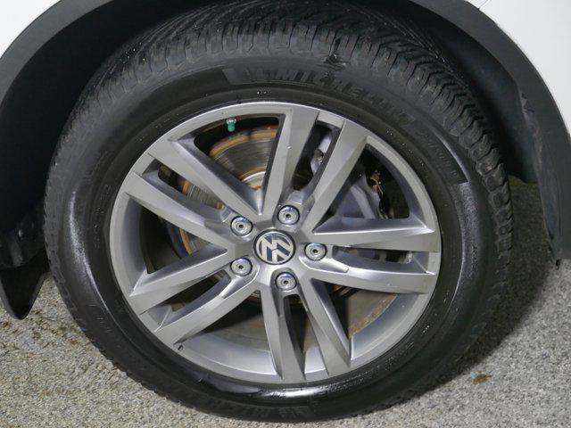 used 2016 Volkswagen Touareg car, priced at $15,507