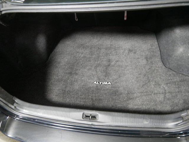 used 2009 Nissan Altima car, priced at $5,796