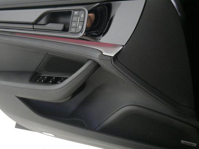 used 2024 Porsche Panamera car