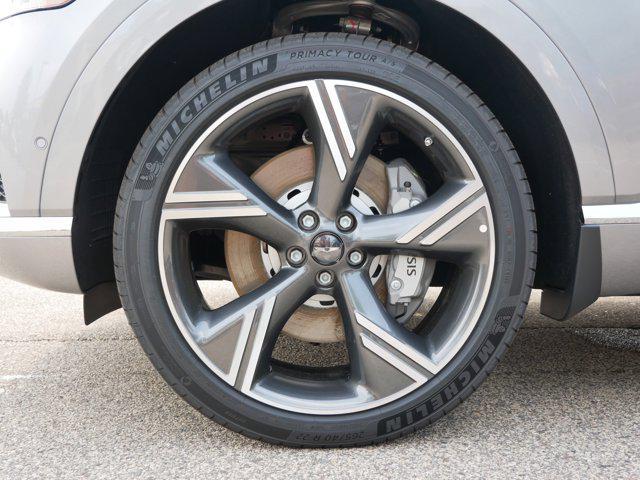 new 2025 Genesis GV80 car, priced at $79,994