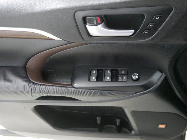 used 2015 Toyota Highlander car, priced at $19,996