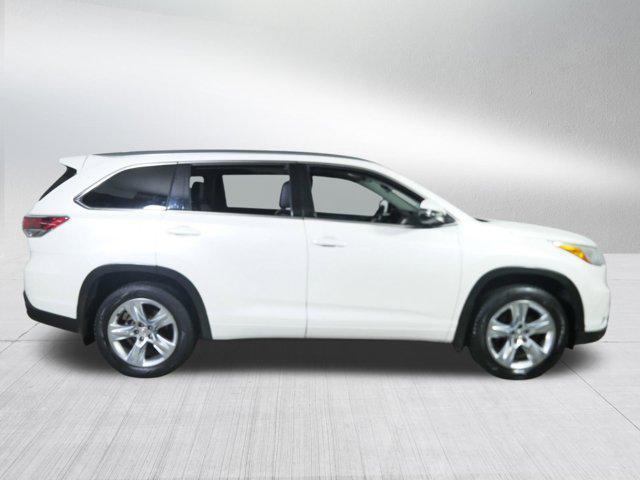 used 2015 Toyota Highlander car, priced at $19,996
