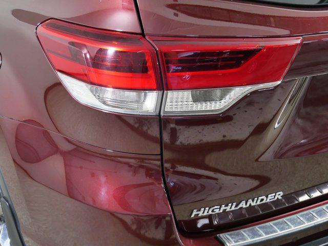 used 2018 Toyota Highlander car, priced at $29,887