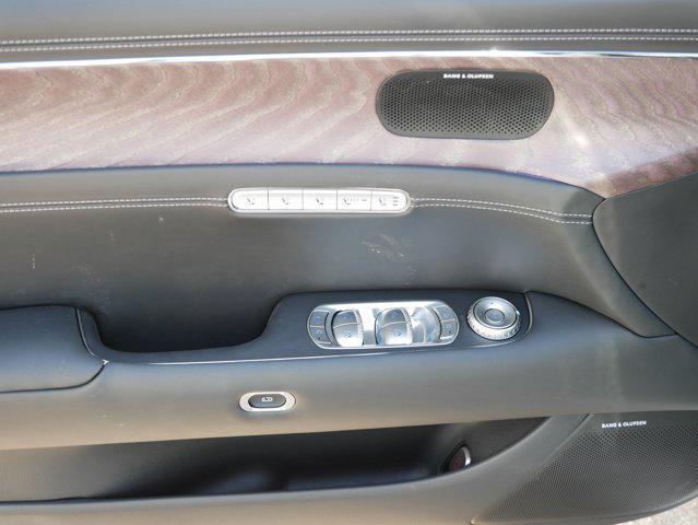 new 2025 Genesis G90 car, priced at $92,285